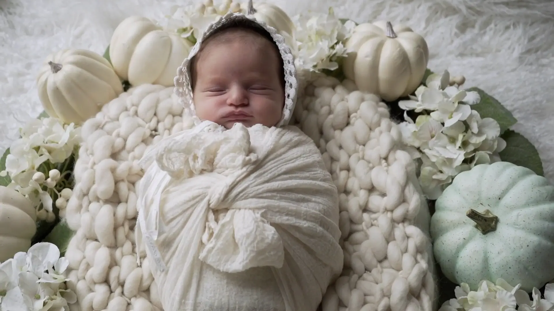 victoria_rose_newborn_shoot (1080p).00_00_07_15.Still001 victoria_rose_newborn_shoot (1080p).00_00_07_15.Still001